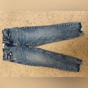Abercrombie and Fitch Jeans. The Mom High Rise. Size 26/2s
